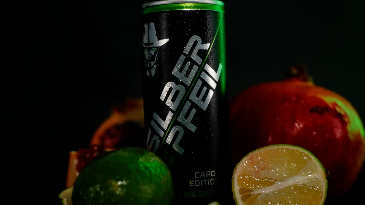 Silberpfeil Energy — Von Rapper-Collab bis Dubai, Kampagnenmotiv